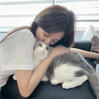 10号舱里的女人